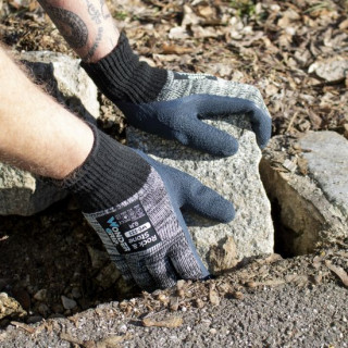 Gloves & Protective Clothing